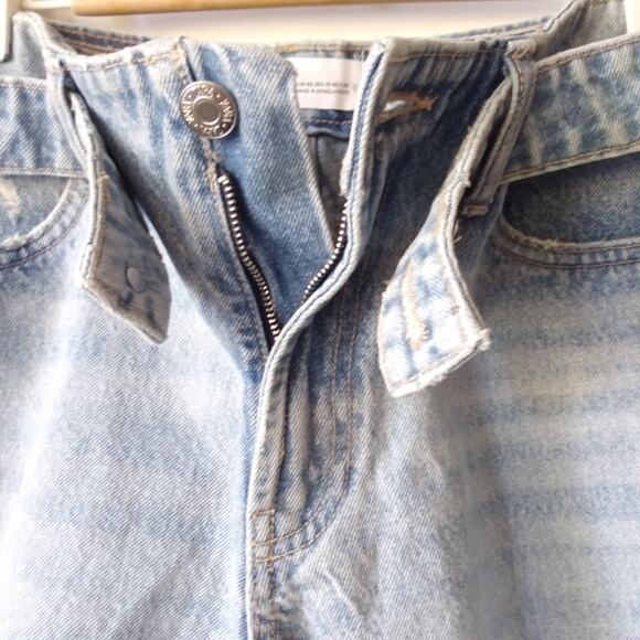 Zara 10 High Rise Denim Shorts with Belt Belted Light Wash Mom Jean Cuttoffs - Picture 6 of 11